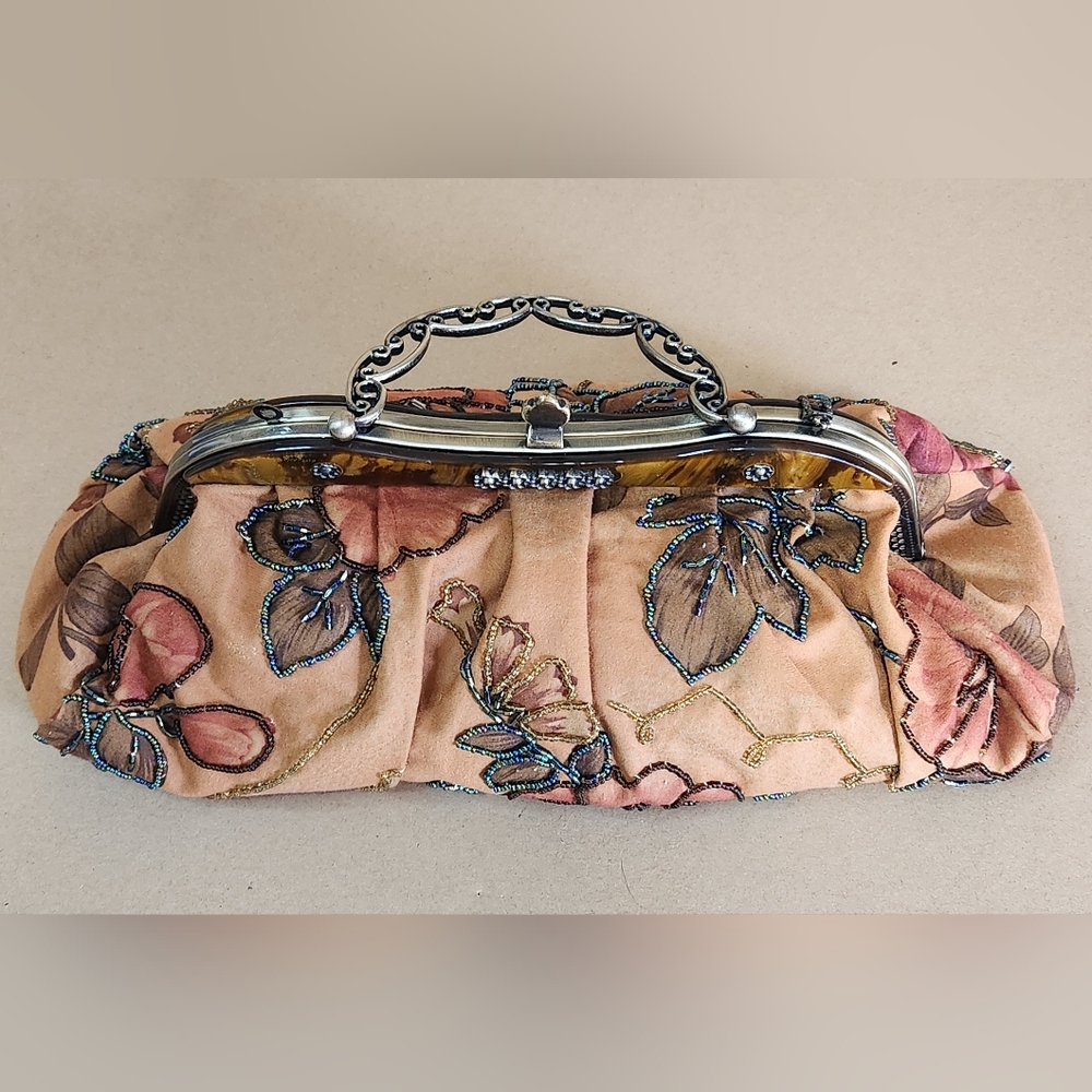 Victorian Beaded evening bag, floral bag Metal Strap Acetate, Seed Beads, Lucite - Picture 5 of 10